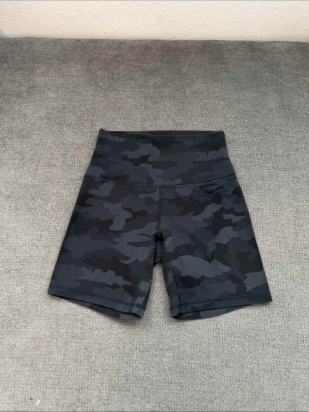 lululemon athletica High-Rise Camo Bike Shorts - Black/Gray